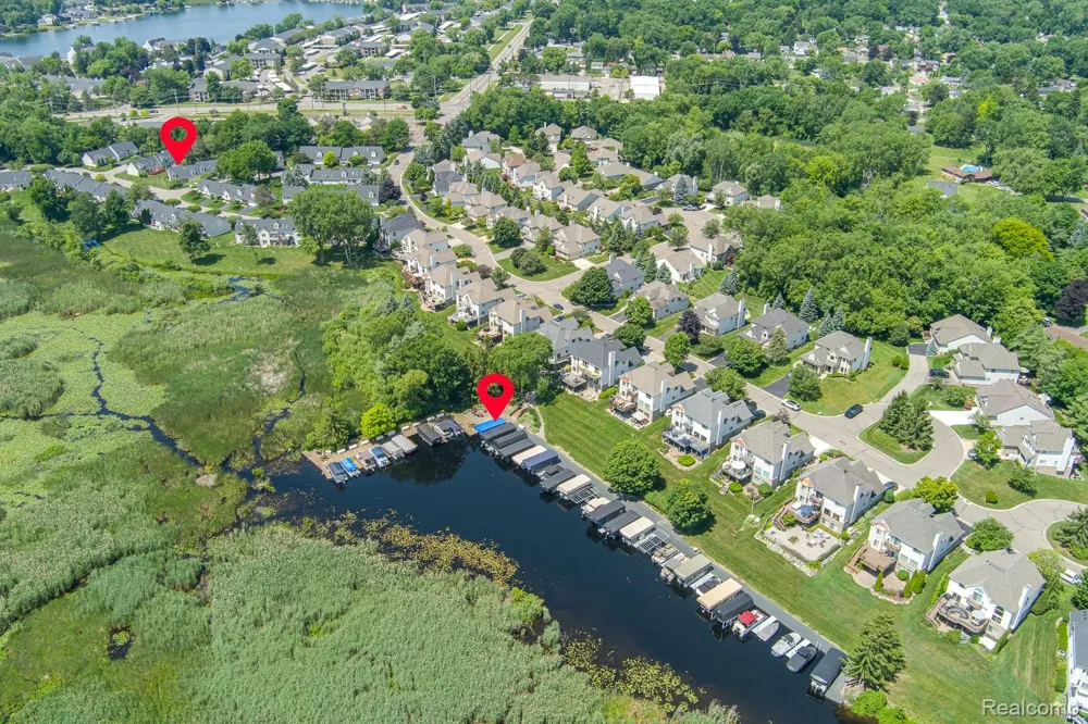 1074 Sandpiper Drive Waterford Charter Township, MI 48328