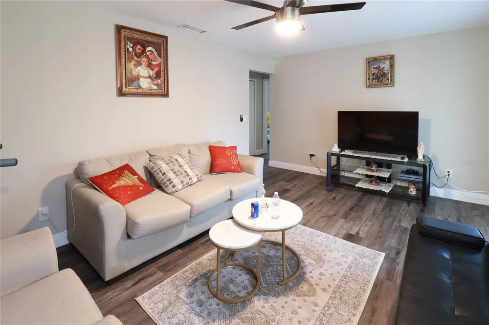 1560 GUINEVERE DRIVE Casselberry, FL 32707