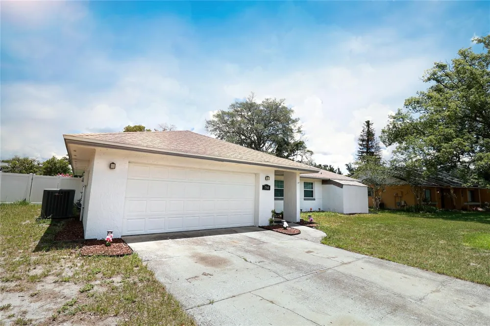 1560 GUINEVERE DRIVE Casselberry, FL 32707