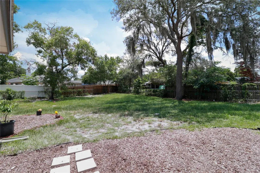 1560 GUINEVERE DRIVE Casselberry, FL 32707
