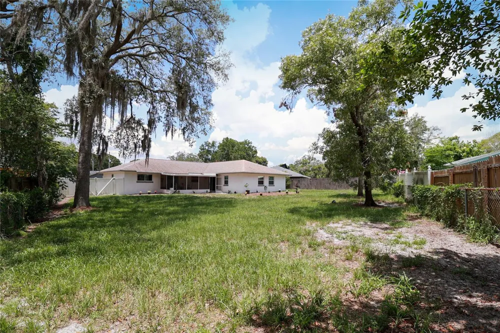 1560 GUINEVERE DRIVE Casselberry, FL 32707