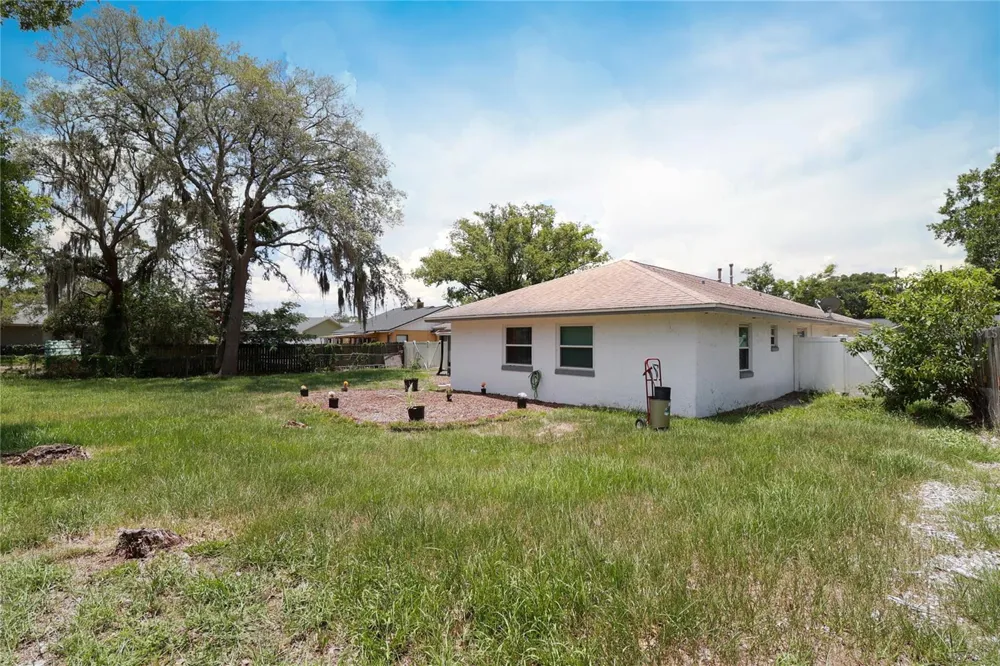 1560 GUINEVERE DRIVE Casselberry, FL 32707