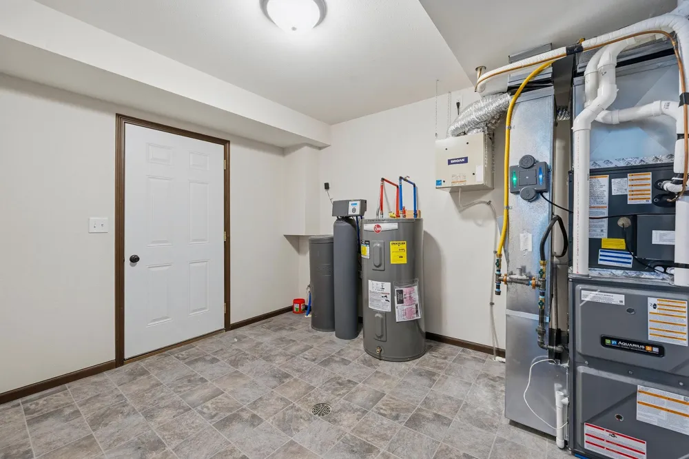 814 Curt Felt Drive Alexandria, MN 56308