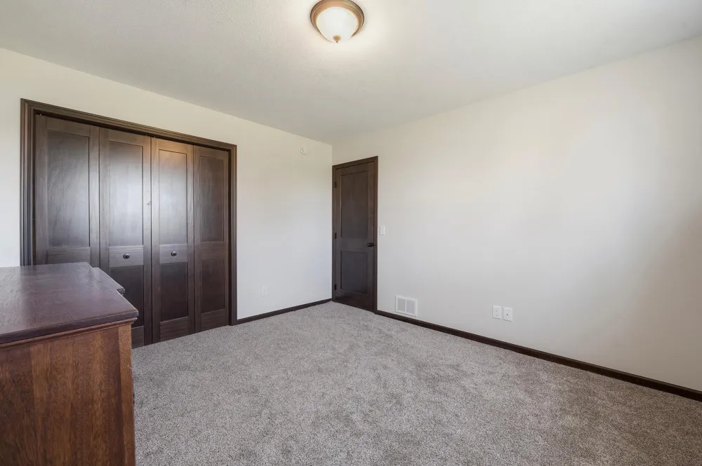 814 Curt Felt Drive Alexandria, MN 56308