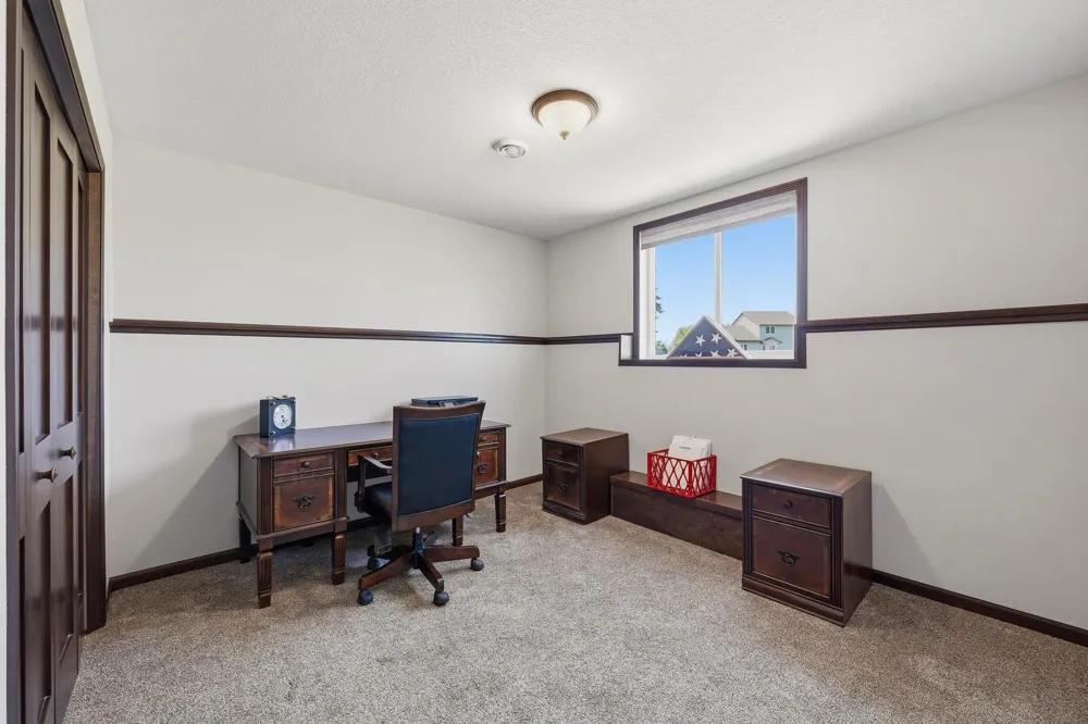 814 Curt Felt Drive Alexandria, MN 56308