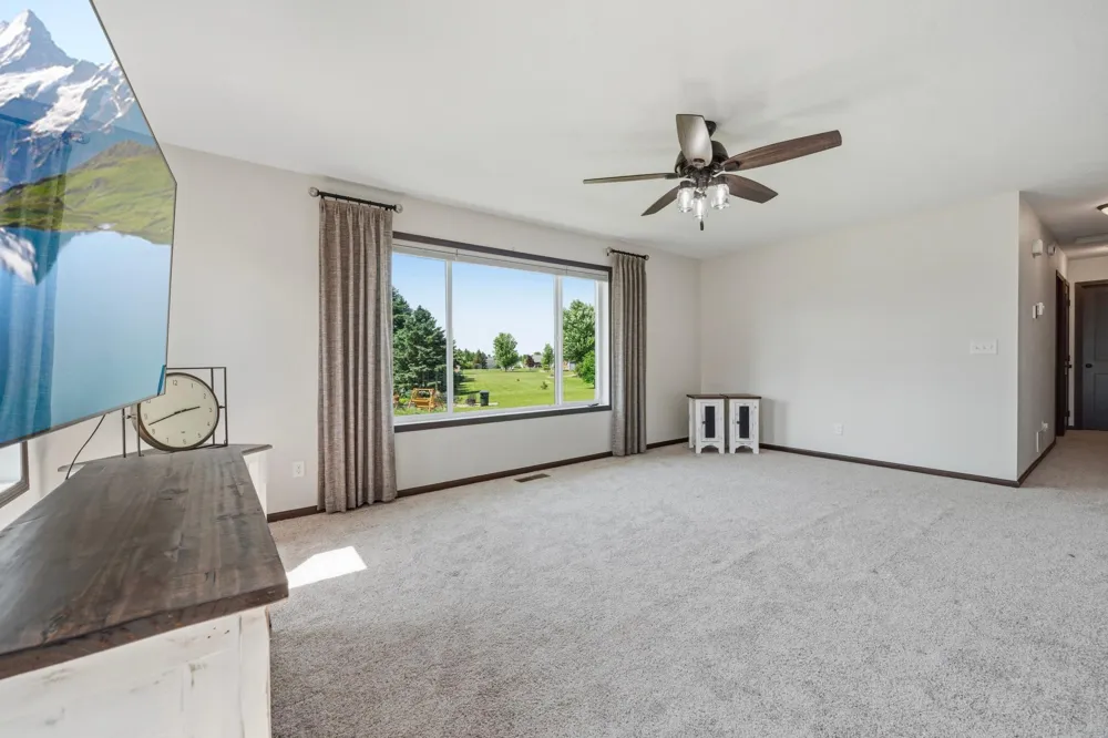 814 Curt Felt Drive Alexandria, MN 56308