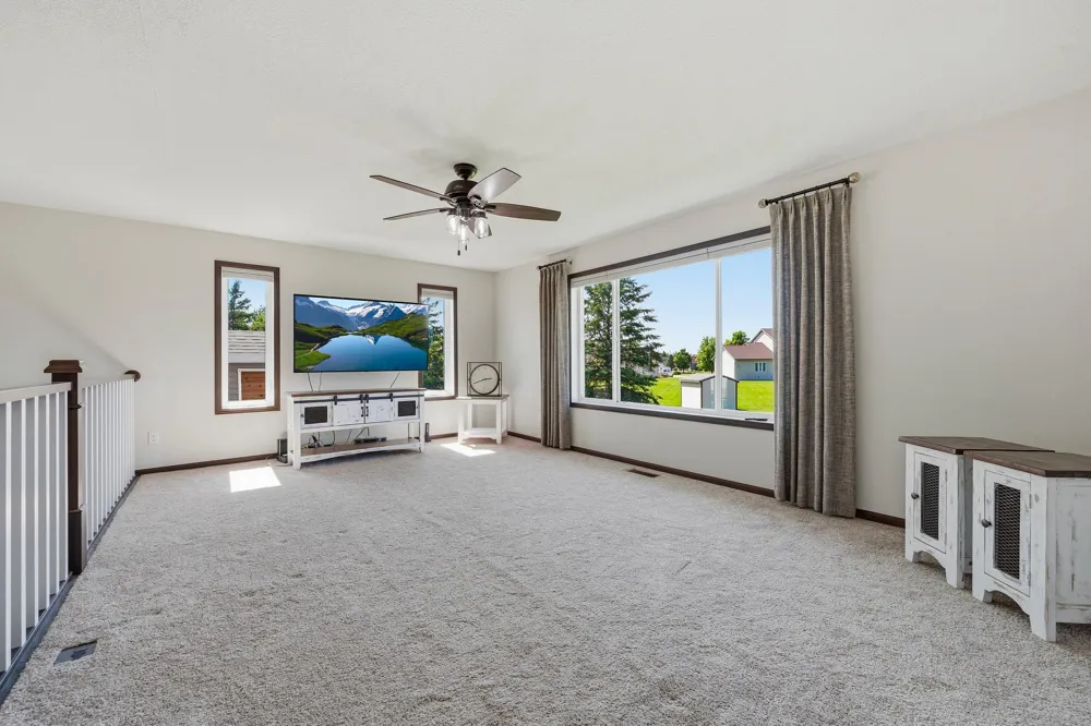 814 Curt Felt Drive Alexandria, MN 56308