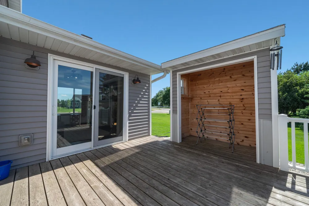 814 Curt Felt Drive Alexandria, MN 56308