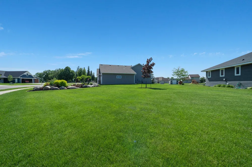 814 Curt Felt Drive Alexandria, MN 56308
