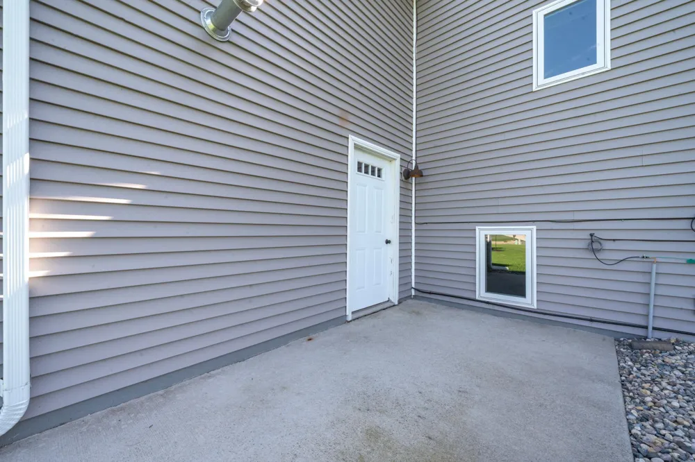 814 Curt Felt Drive Alexandria, MN 56308