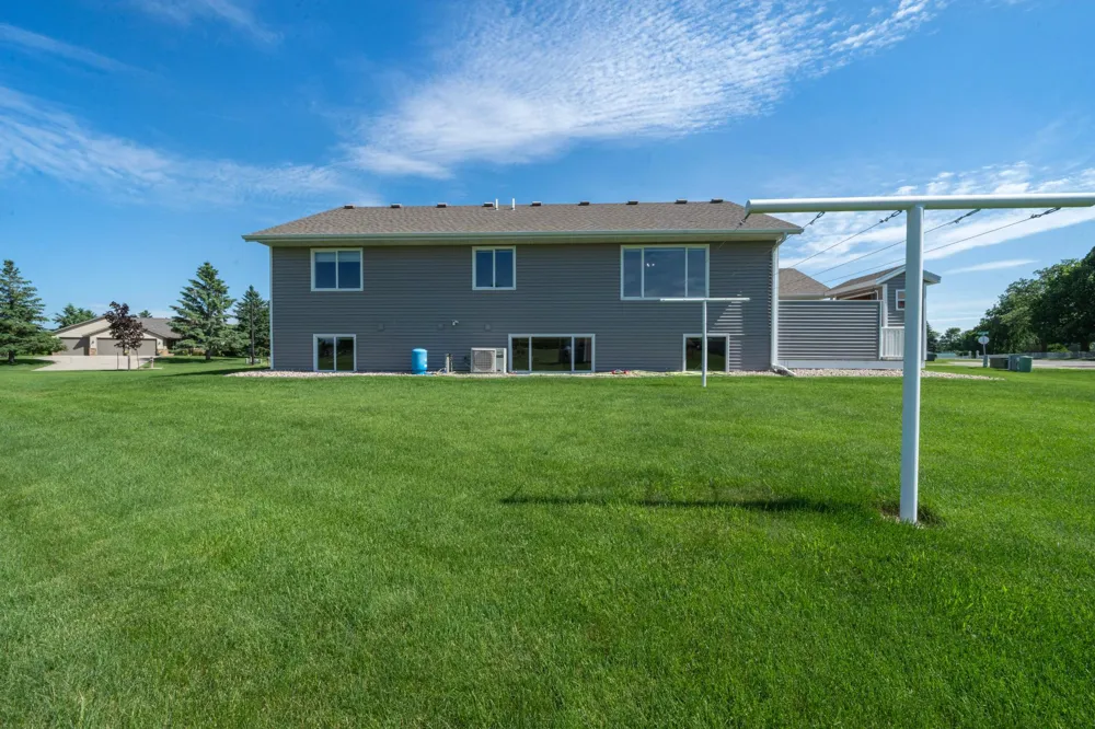 814 Curt Felt Drive Alexandria, MN 56308