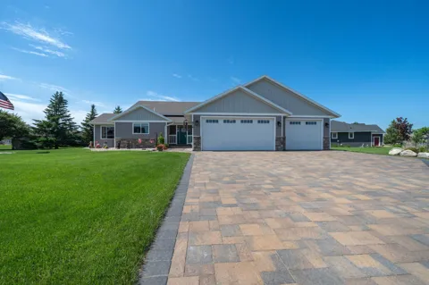 814 Curt Felt Drive