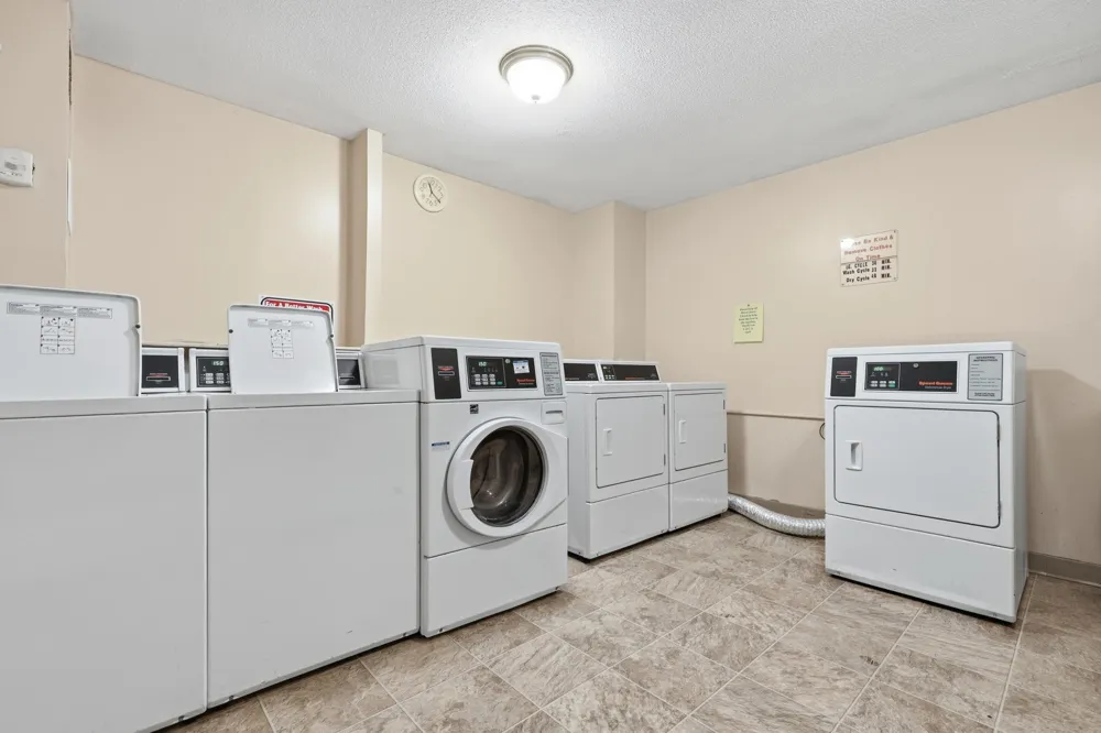122 Demont Avenue E #370 Little Canada, MN 55117