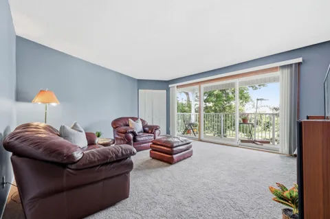 122 Demont Avenue E #370