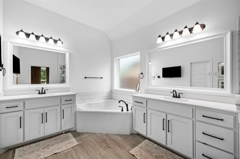 1068 Wildwood Drive Joshua, TX 76058
