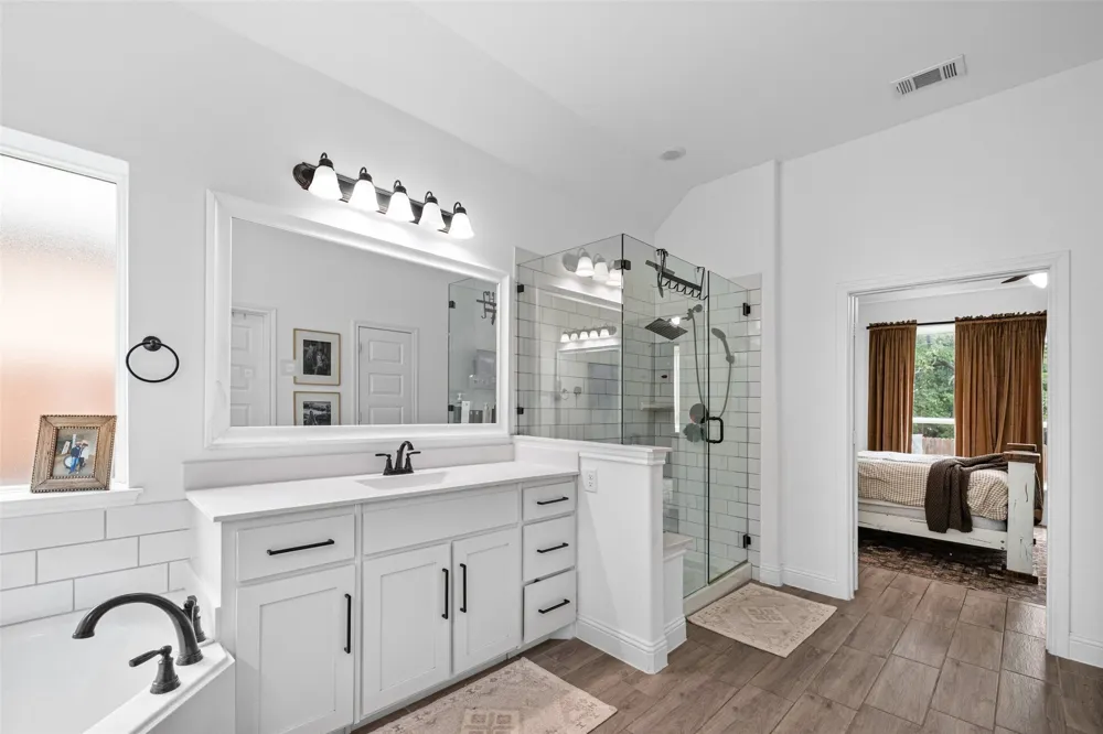 1068 Wildwood Drive Joshua, TX 76058