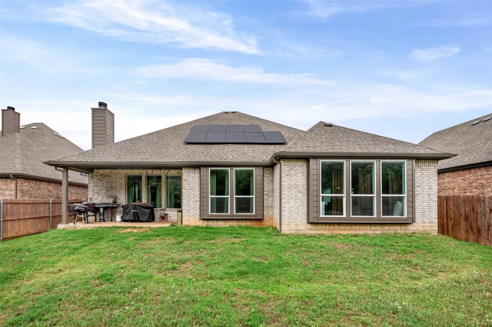 1068 Wildwood Drive Joshua, TX 76058