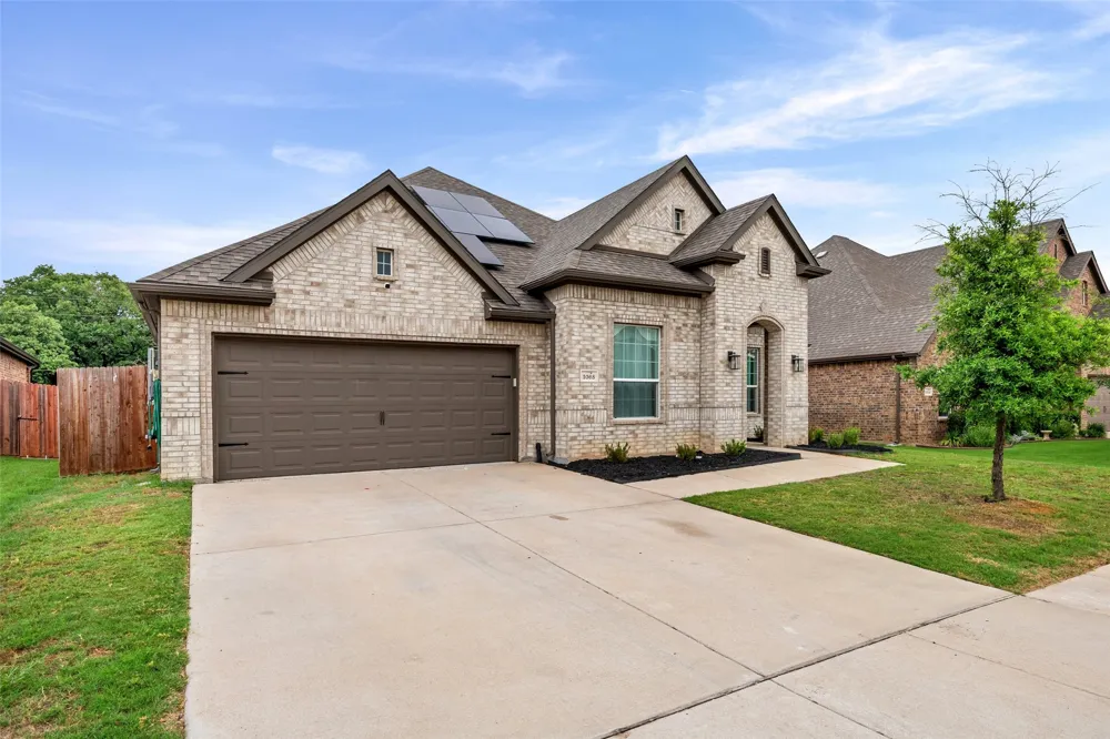 1068 Wildwood Drive Joshua, TX 76058