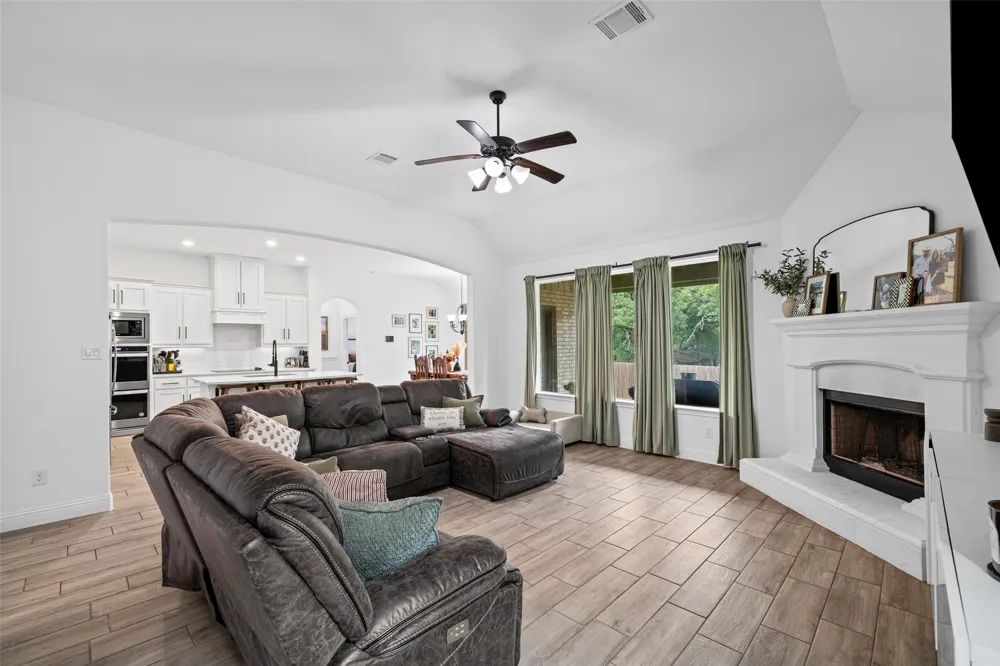 1068 Wildwood Drive Joshua, TX 76058