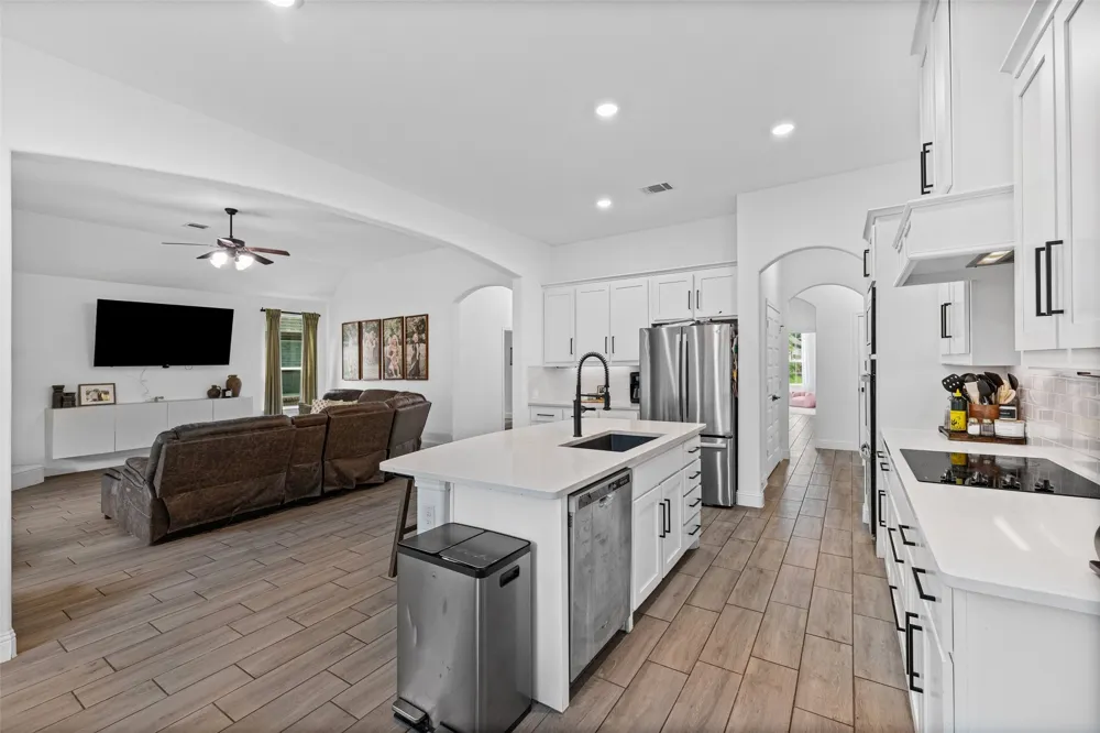 1068 Wildwood Drive Joshua, TX 76058