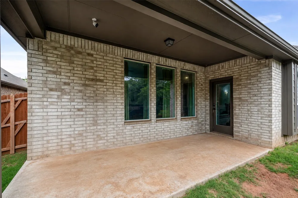 1068 Wildwood Drive Joshua, TX 76058