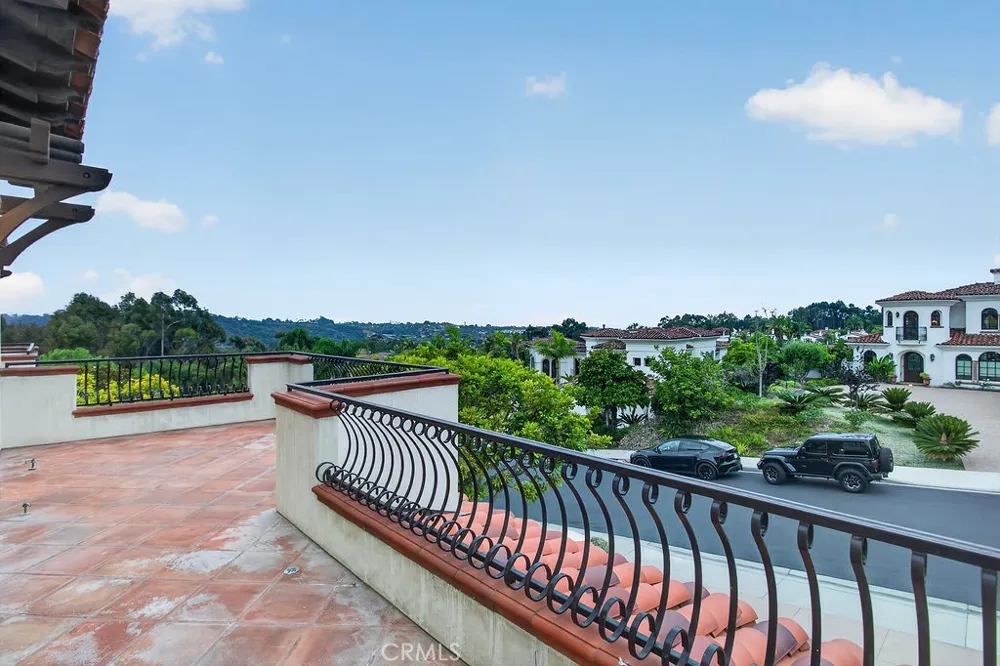 7206 Aviara Drive Carlsbad, CA 92011