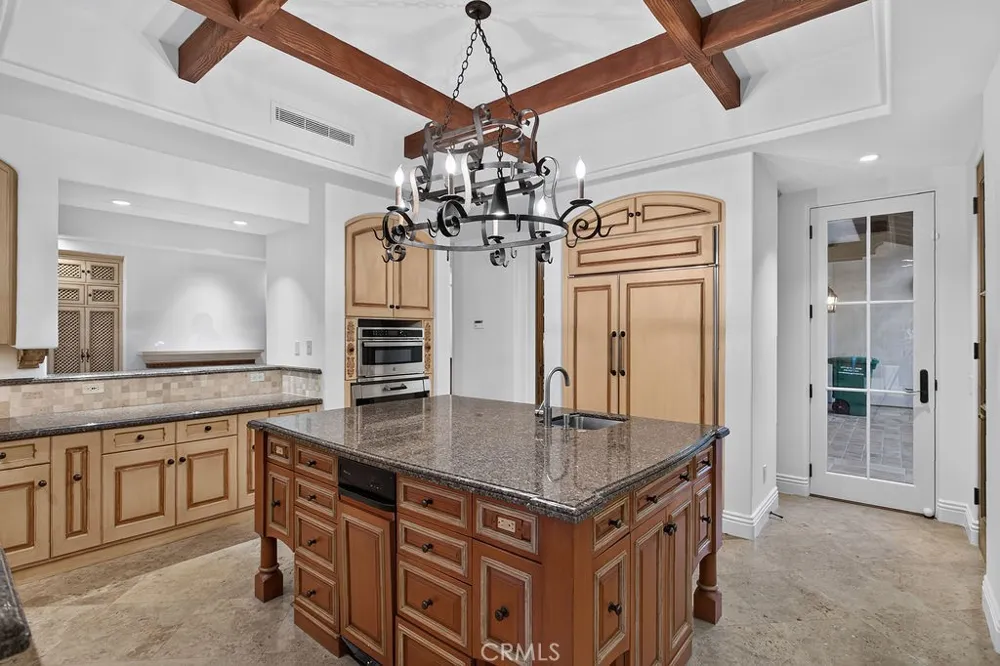 7206 Aviara Drive Carlsbad, CA 92011