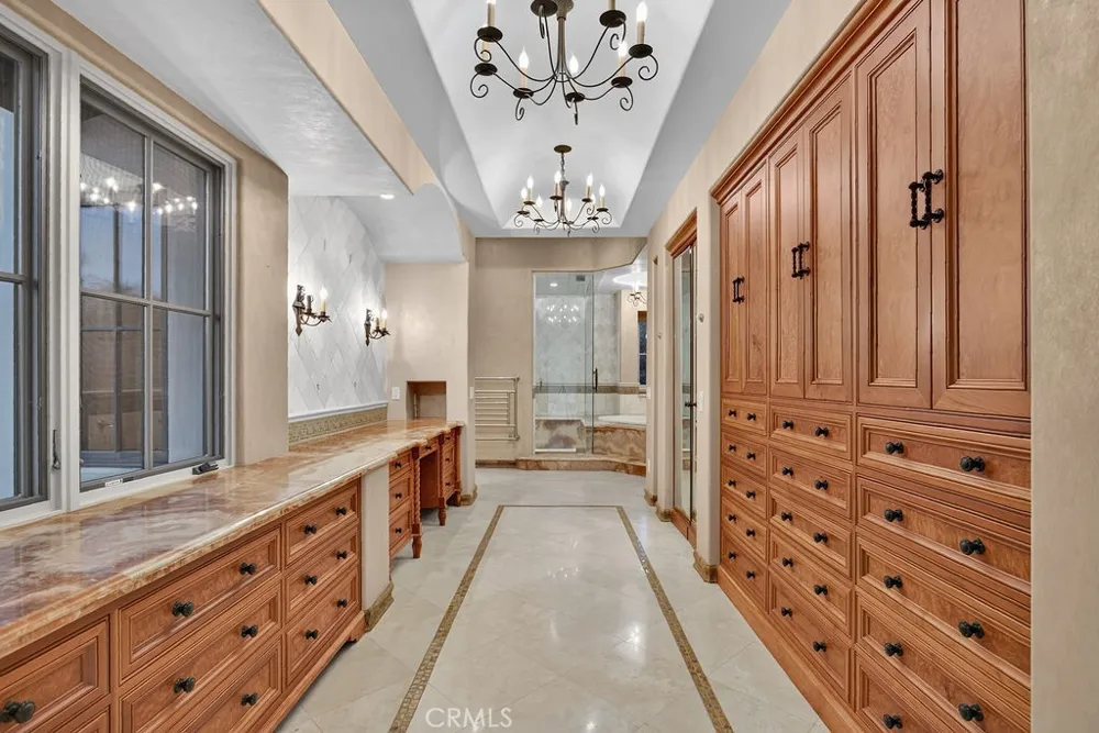 7206 Aviara Drive Carlsbad, CA 92011