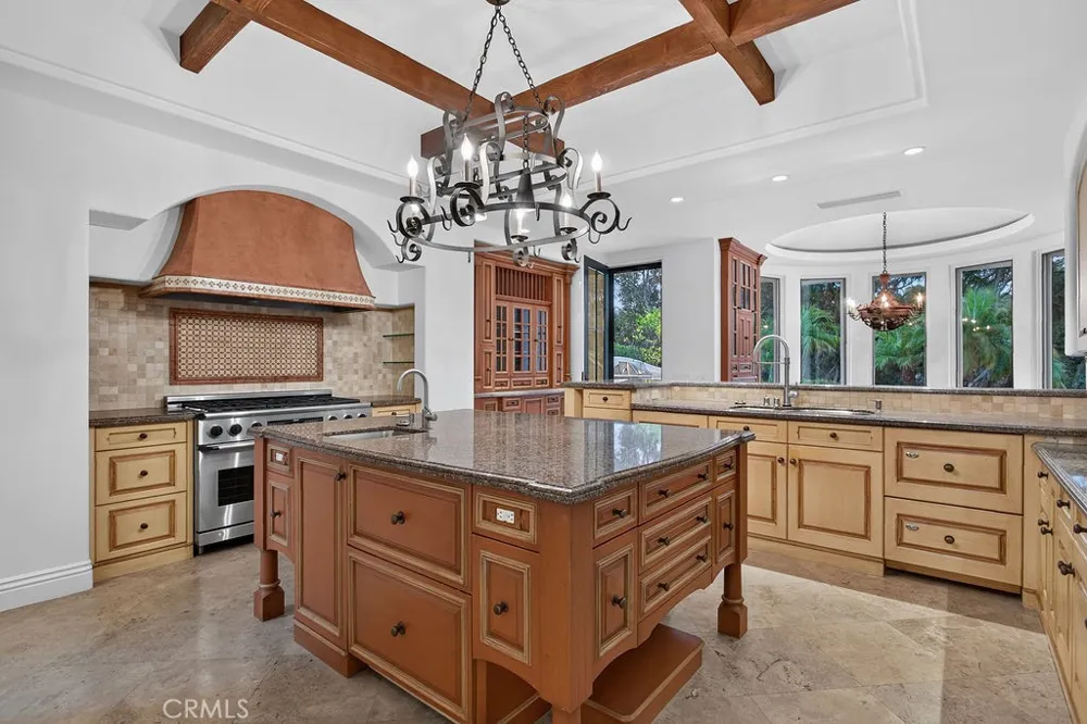 7206 Aviara Drive Carlsbad, CA 92011