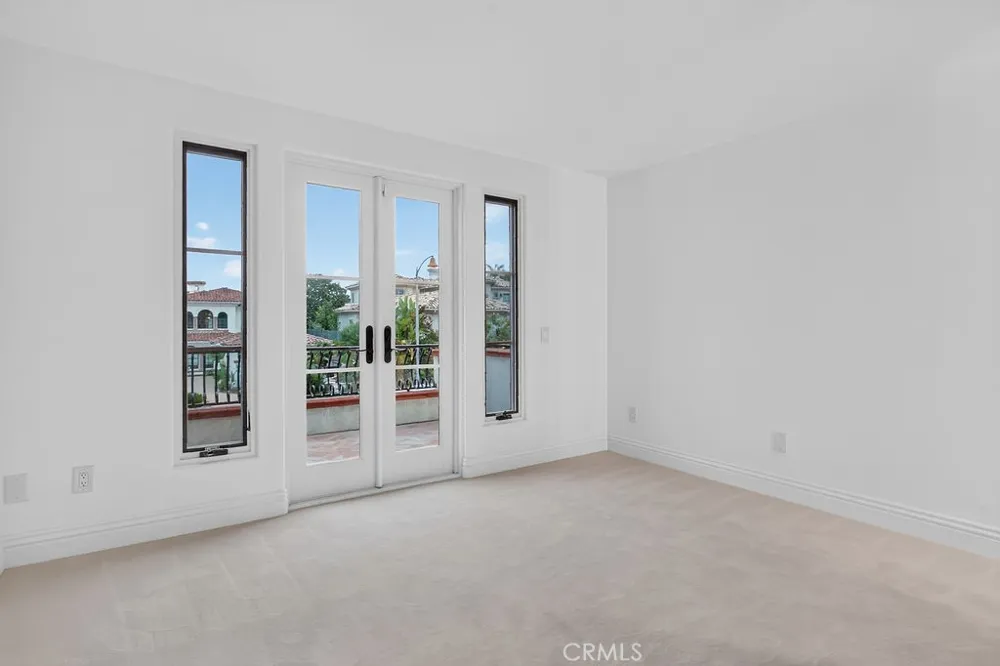 7206 Aviara Drive Carlsbad, CA 92011
