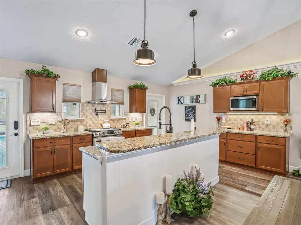 6570 SE 175TH COURT Morriston, FL 32668