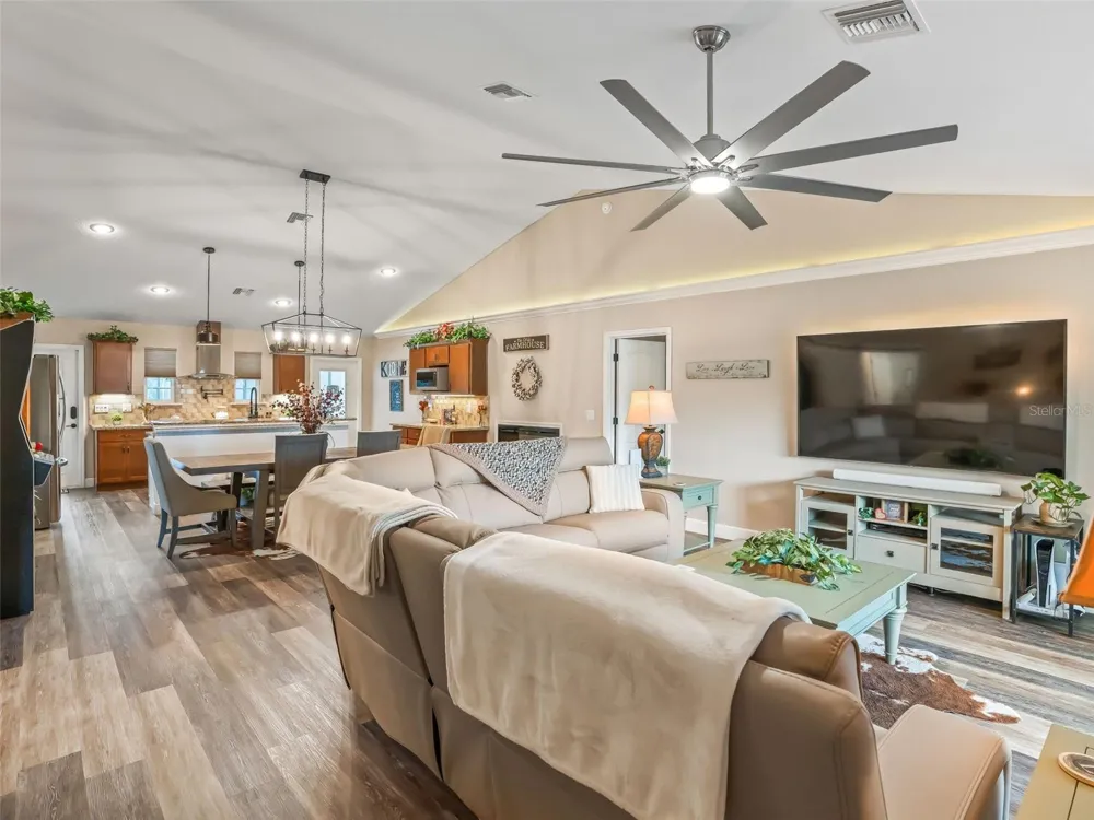 6570 SE 175TH COURT Morriston, FL 32668