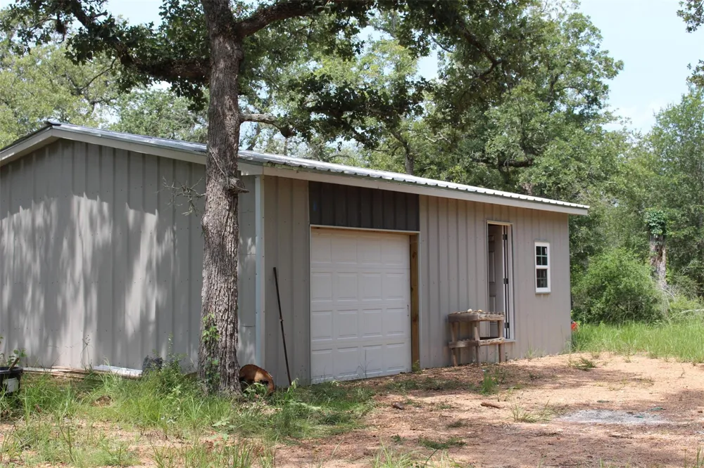 479 Private 1581 Drive Hallettsville, TX 77964