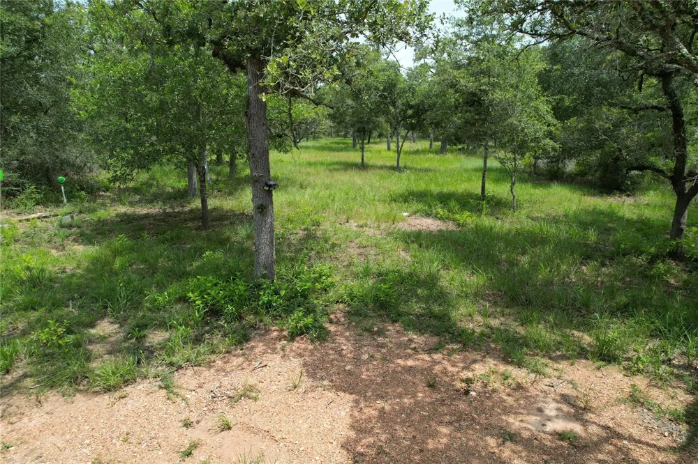 479 Private 1581 Drive Hallettsville, TX 77964