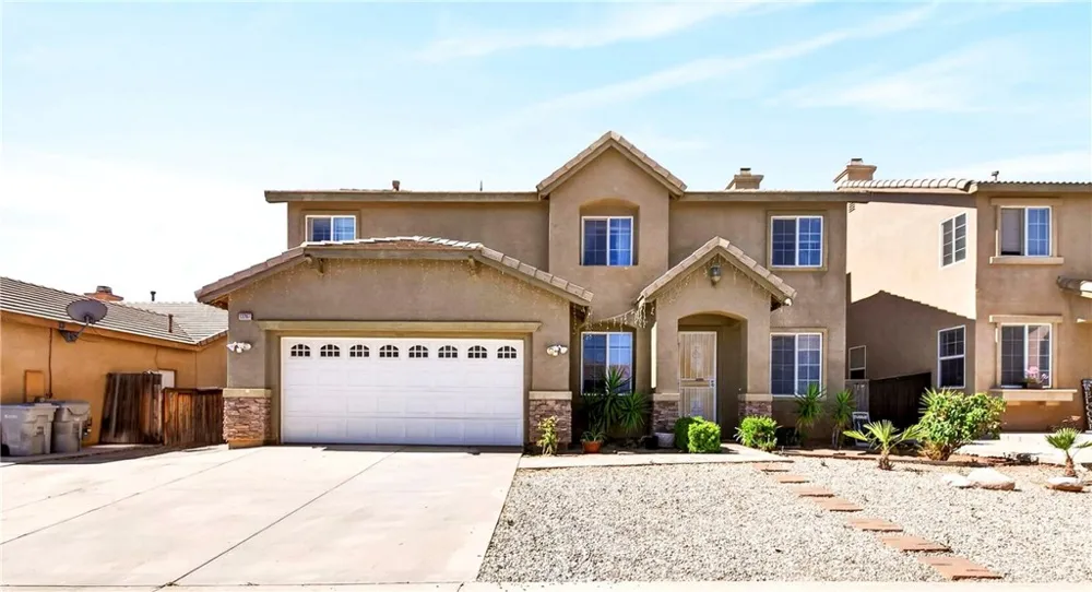 13267 Silver Oak Hesperia, CA 92344