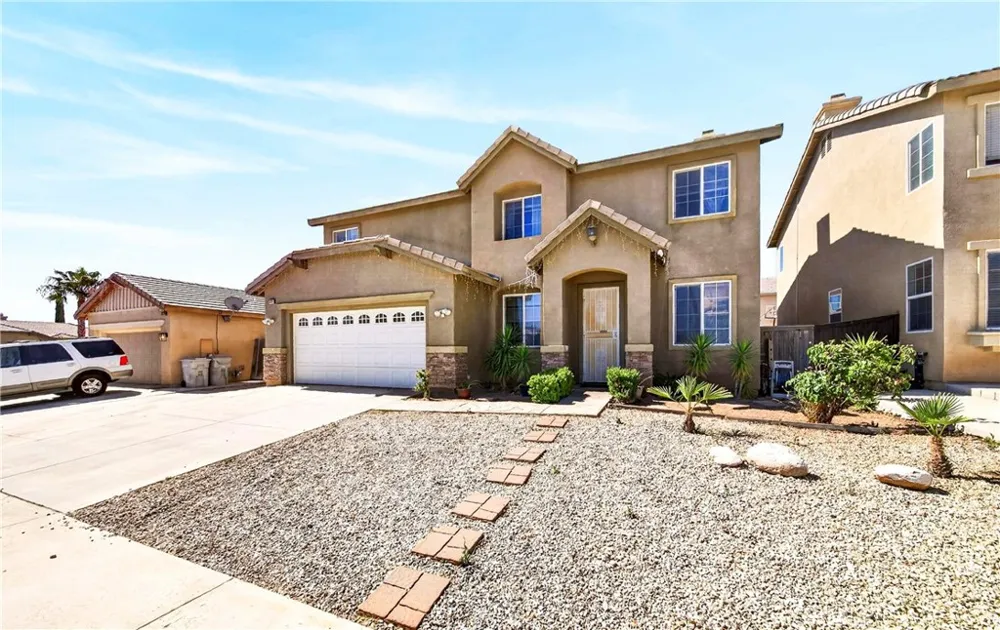 13267 Silver Oak Hesperia, CA 92344