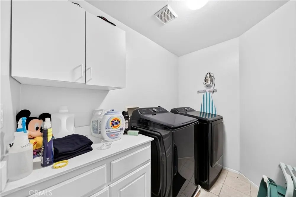 13267 Silver Oak Hesperia, CA 92344