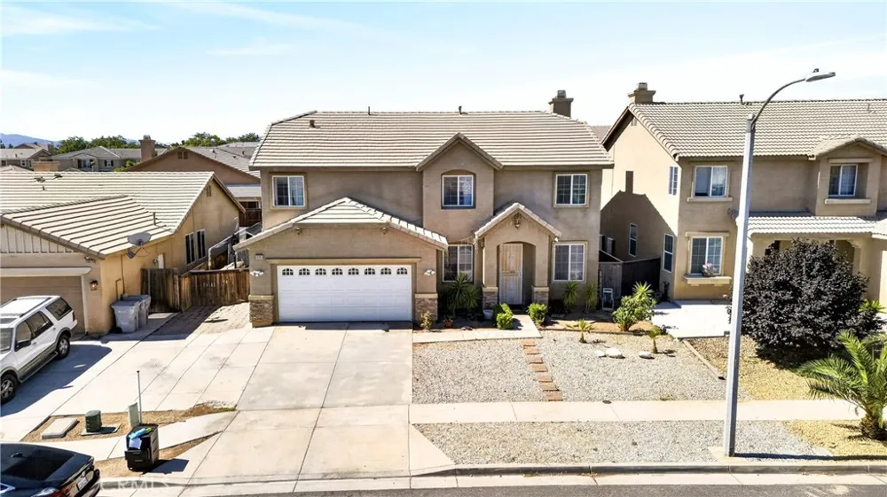 13267 Silver Oak Hesperia, CA 92344