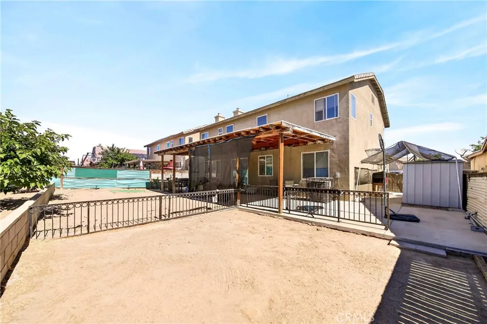 13267 Silver Oak Hesperia, CA 92344