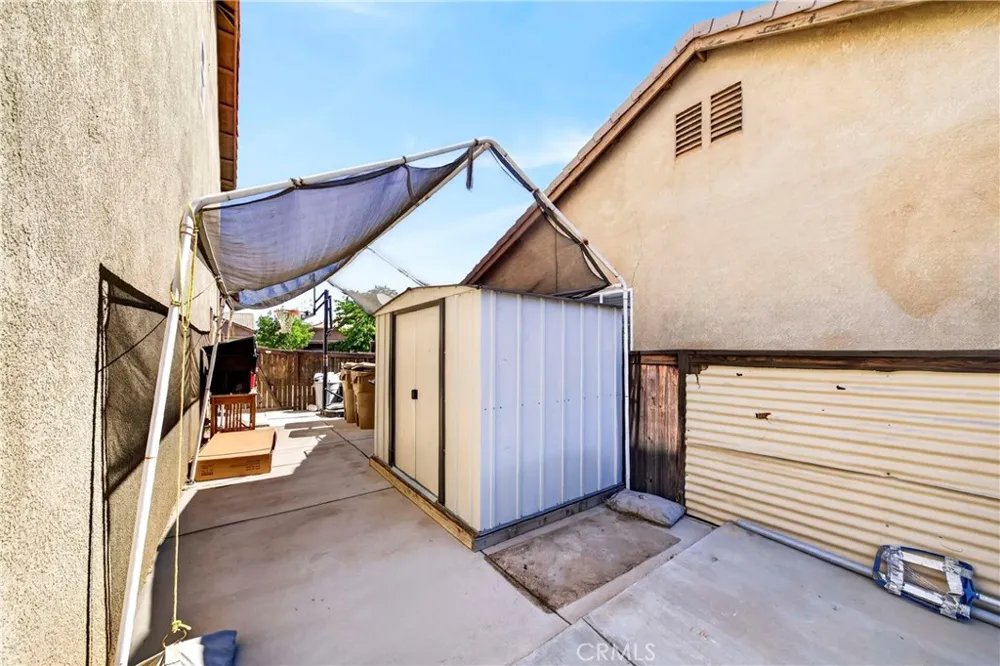13267 Silver Oak Hesperia, CA 92344