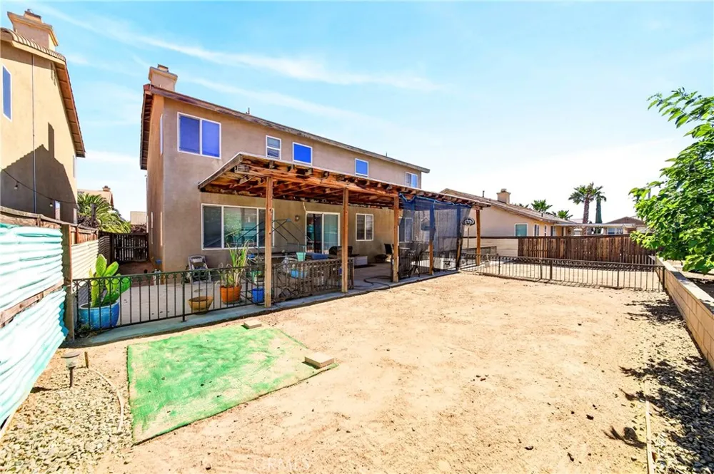 13267 Silver Oak Hesperia, CA 92344