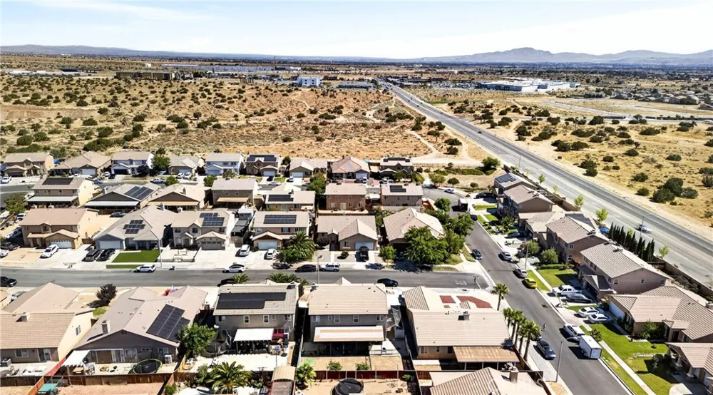 13267 Silver Oak Hesperia, CA 92344