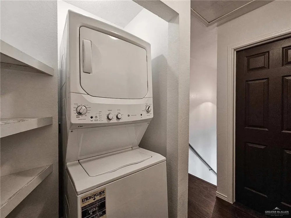2201 S Jackson Road #2-I Pharr, TX 78577