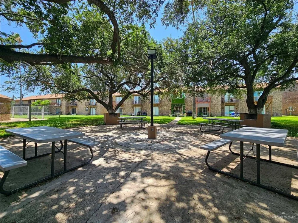 2201 S Jackson Road #2-I Pharr, TX 78577