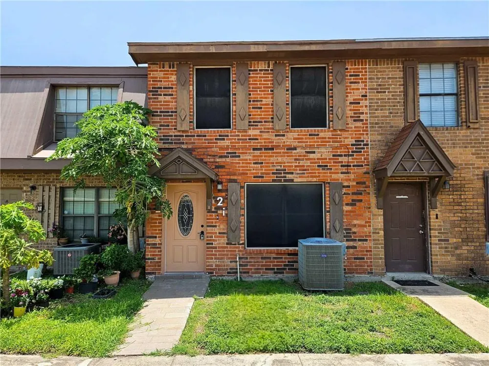 2201 S Jackson Road #2-I Pharr, TX 78577