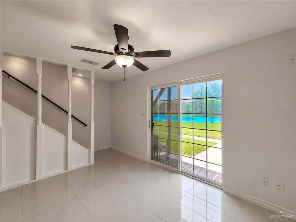 2201 S Jackson Road #2-I Pharr, TX 78577