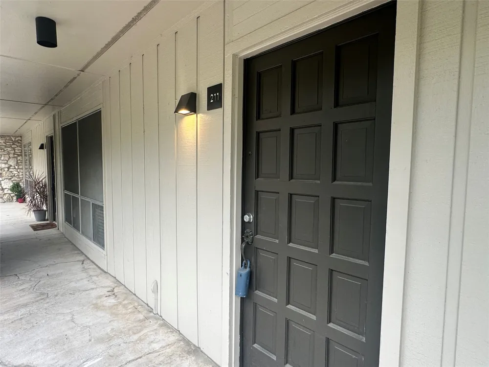 500 E Riverside Drive #211 Austin, TX 78704