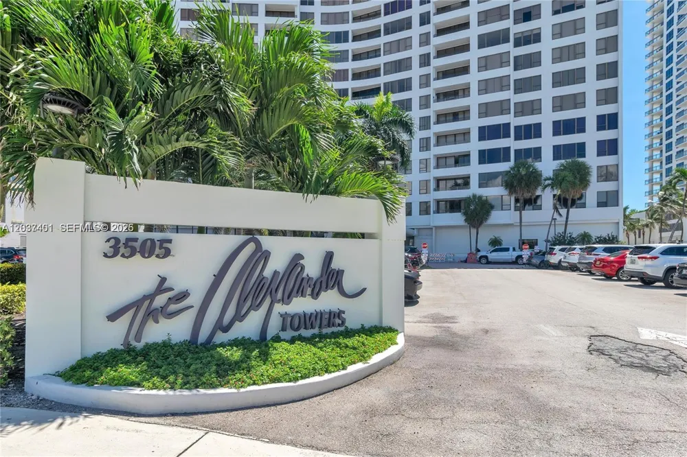 3505 S Ocean Dr #208 Hollywood, FL 33019
