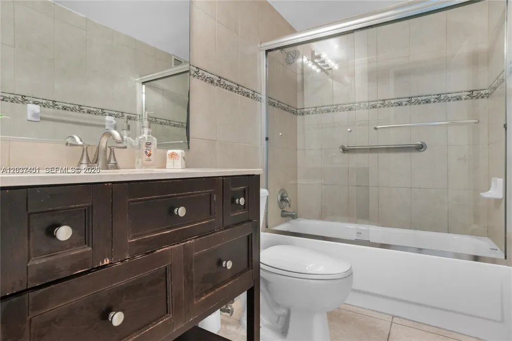 3505 S Ocean Dr #208 Hollywood, FL 33019