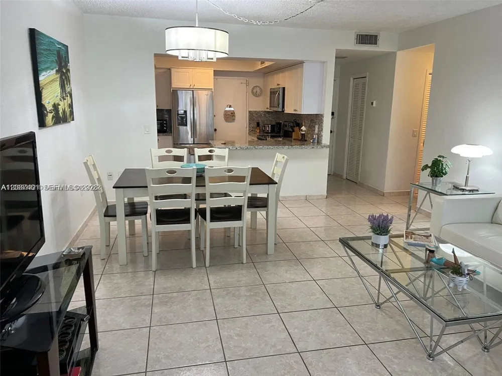 3505 S Ocean Dr #208 Hollywood, FL 33019